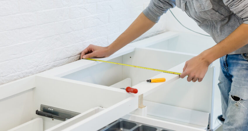 This is a blog about how to choose the right kitchen cabinet maker for your renovation.